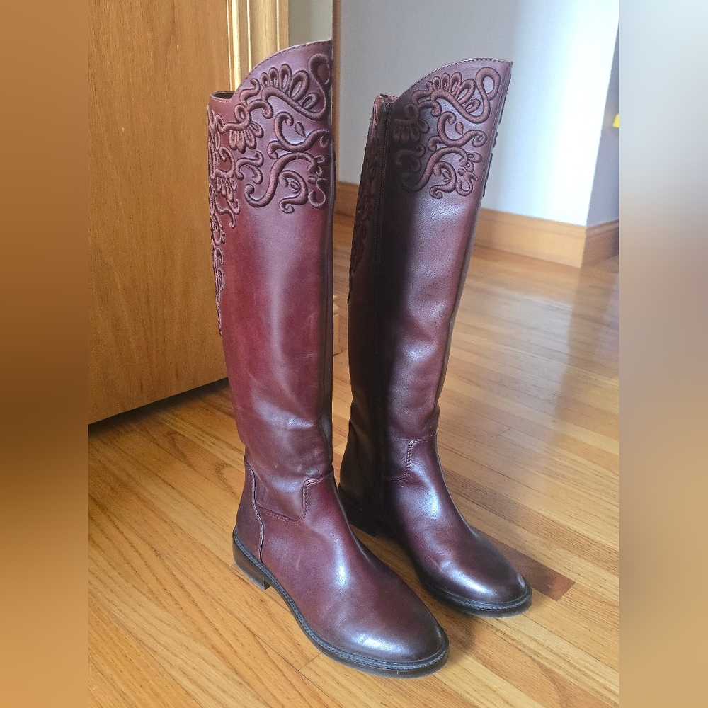 Embroidered Brown Gianni Bini Boots - Size 6.5 Women's